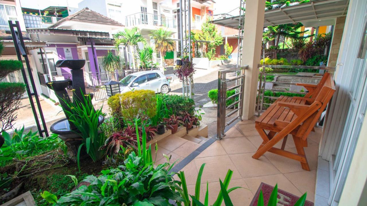 Villa El Nino 5 Bedroom Dengan Rooftop Mountain View Batu  Exterior photo
