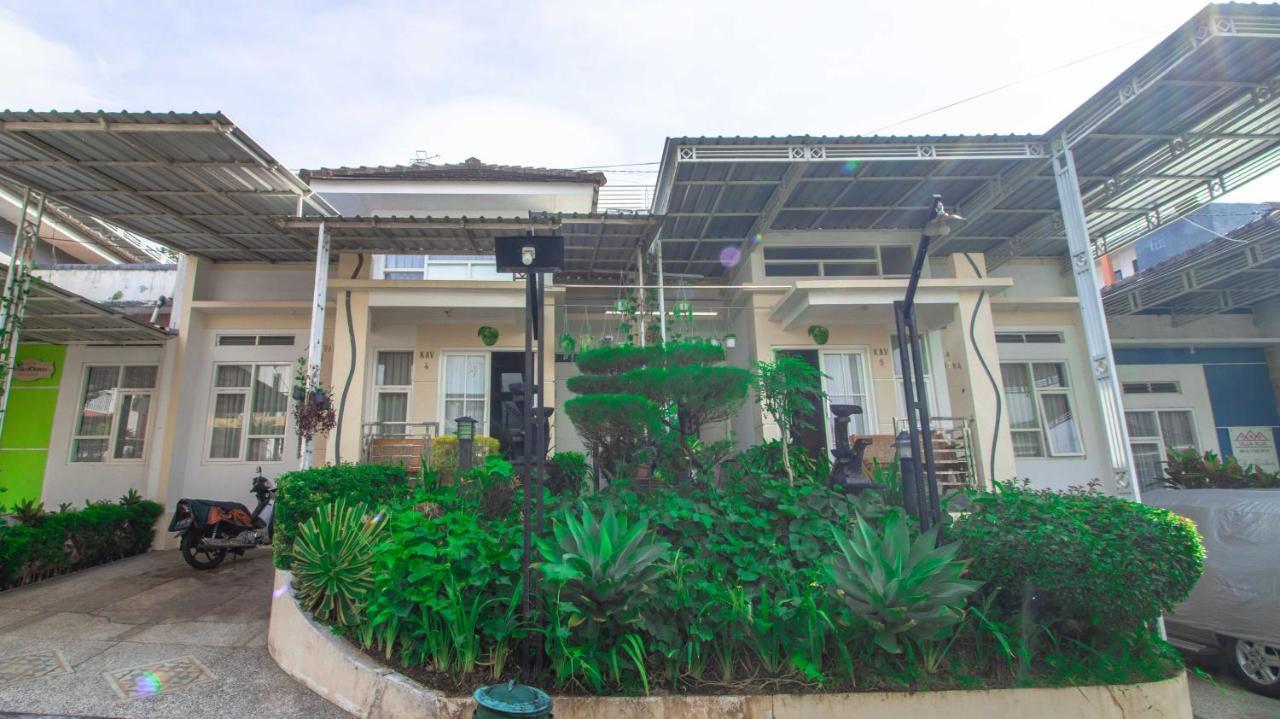Villa El Nino 5 Bedroom Dengan Rooftop Mountain View Batu  Exterior photo